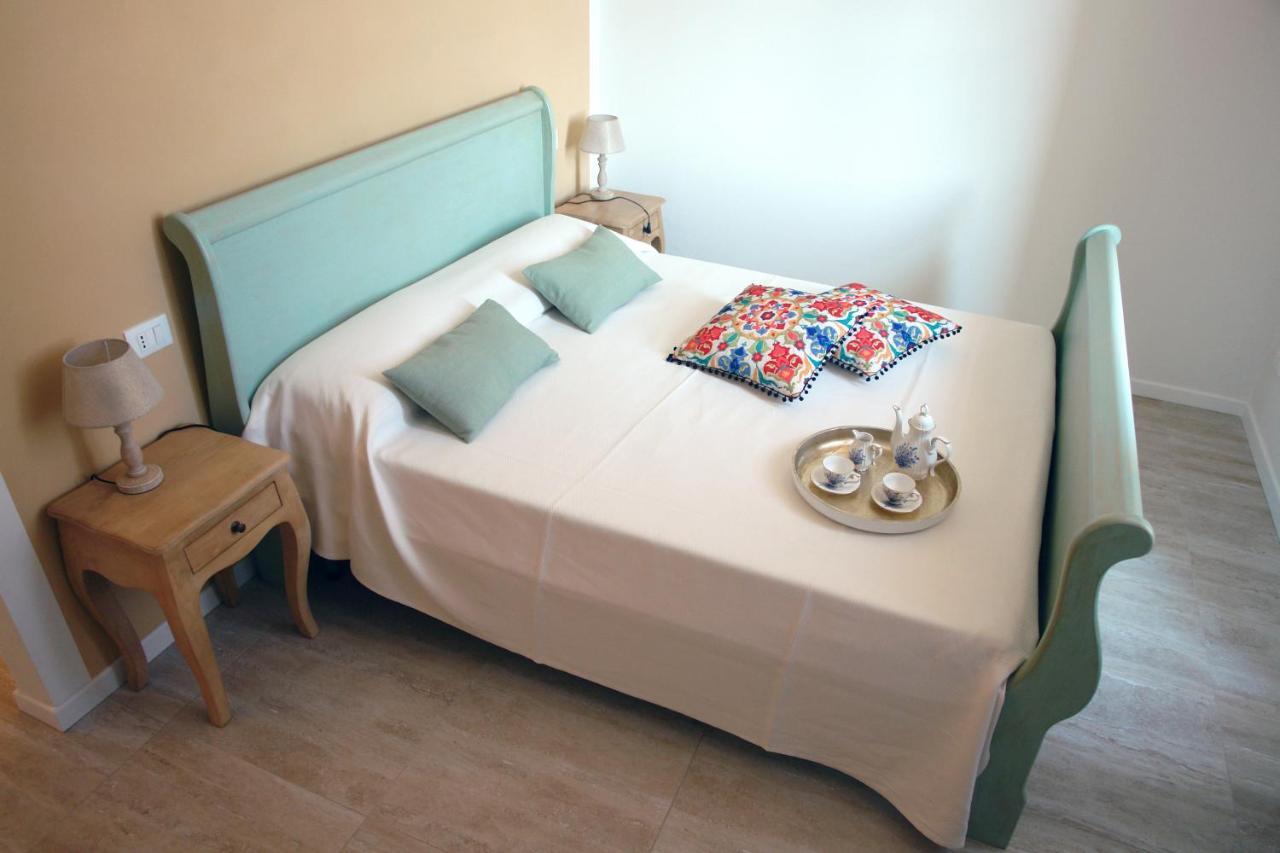 Bed And Breakfast Erilla Centenaro ภายนอก รูปภาพ