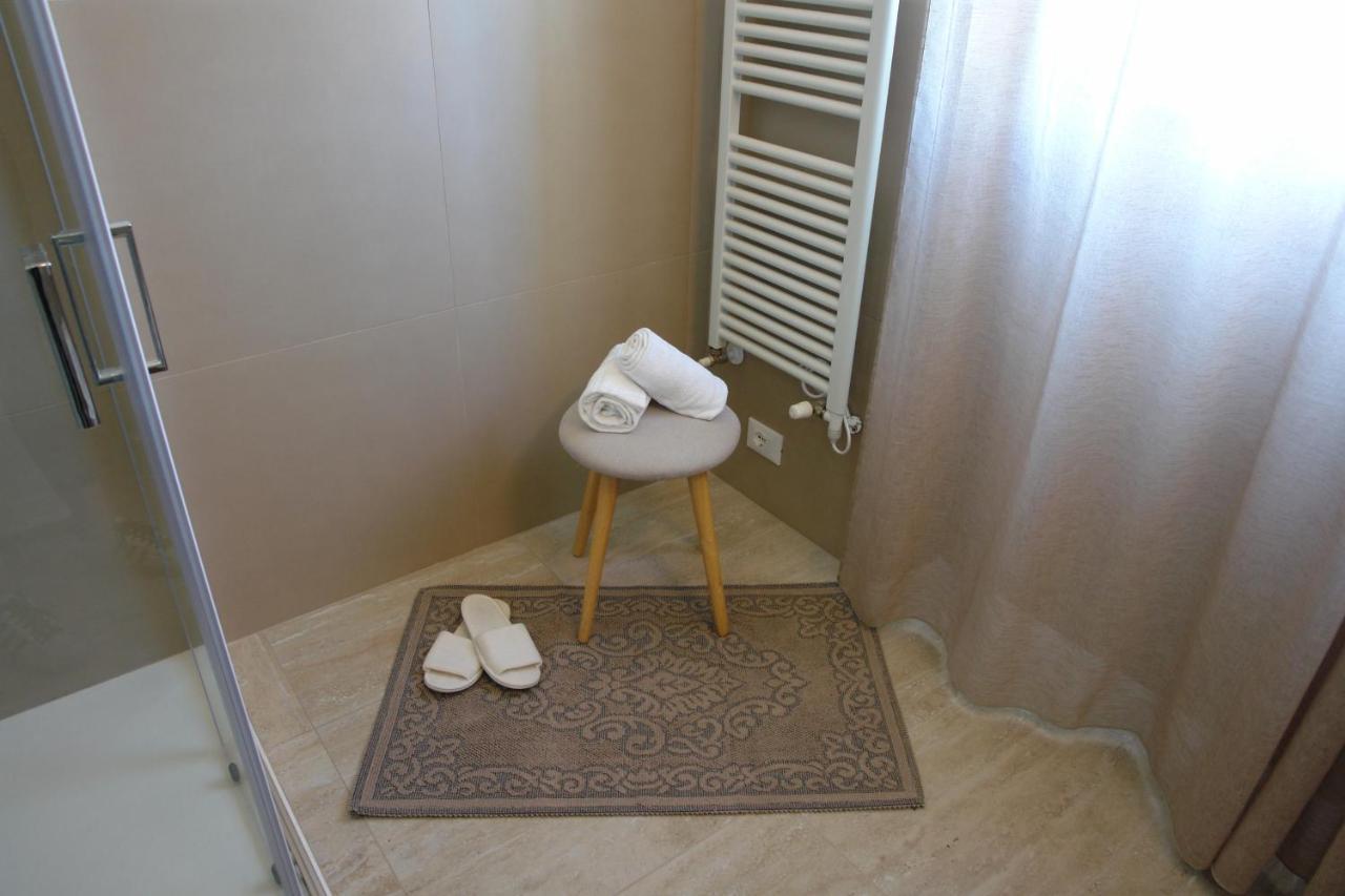 Bed And Breakfast Erilla Centenaro ภายนอก รูปภาพ
