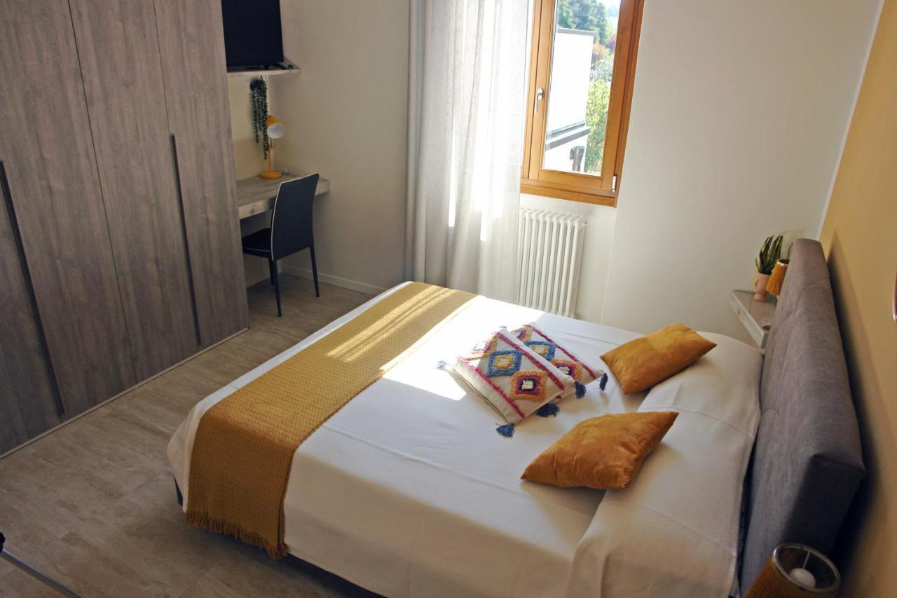 Bed And Breakfast Erilla Centenaro ภายนอก รูปภาพ