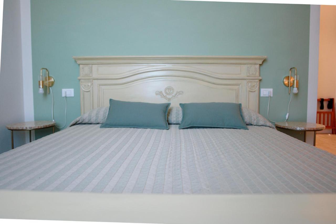 Bed And Breakfast Erilla Centenaro ภายนอก รูปภาพ